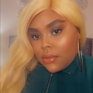 Meet your Posher, Jasmine